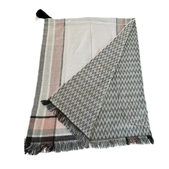 Express Gray and Pink Striped Reversible Chevron Pattern Blanket Scarf NWT - Picture 1 of 8